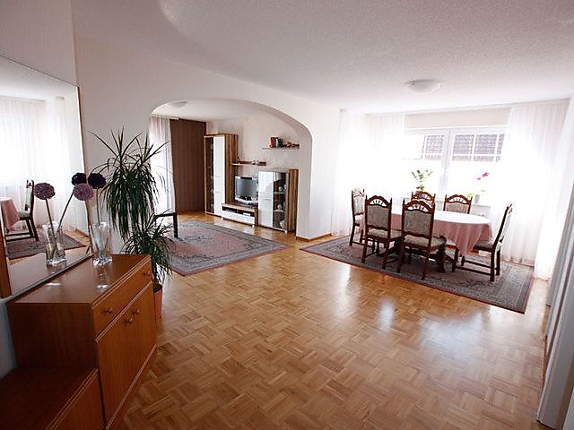 Ferienwohnung Roter Stein Ferienwohnung 80qm Mit Terasse In Freiburg Fur 6 Personen 2 Schlafzimmer Bei Tourist Online Buchen Nr