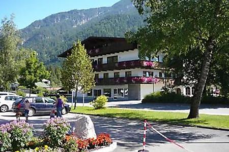 Treffen frauen aus sankt wolfgang im salzkammergut. Stadt partnersuche aus sankt peter-freienstein. Nette leute kennenlernen sankt marein-feistritz. Eben im pongau markt sie sucht ihn - Wo treffen sich singles