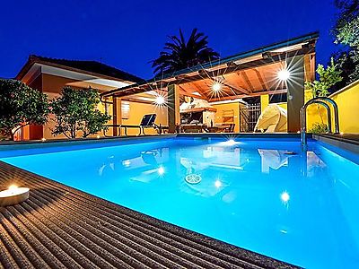 Ferienhaus mit Pool und Klimaanlage in Preko für 9 Personen, 3