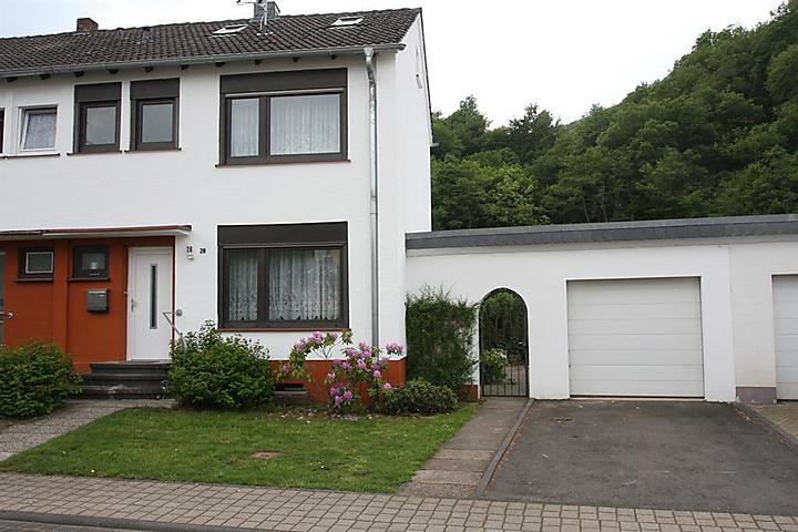 Ferienhaus an der Olef 8-Bett-Ferienhaus, 2 Bäder, 4 Schlafzimmer in ... Ferienhaus an der Olef 8-Bett-Ferienhaus, 2 Bäder, 4 Schlafzimmer in ...