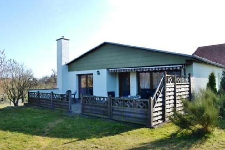 Ferienhaus Serrahn mit Kamin und Terrasse - Ferienhaus für 5 Personen