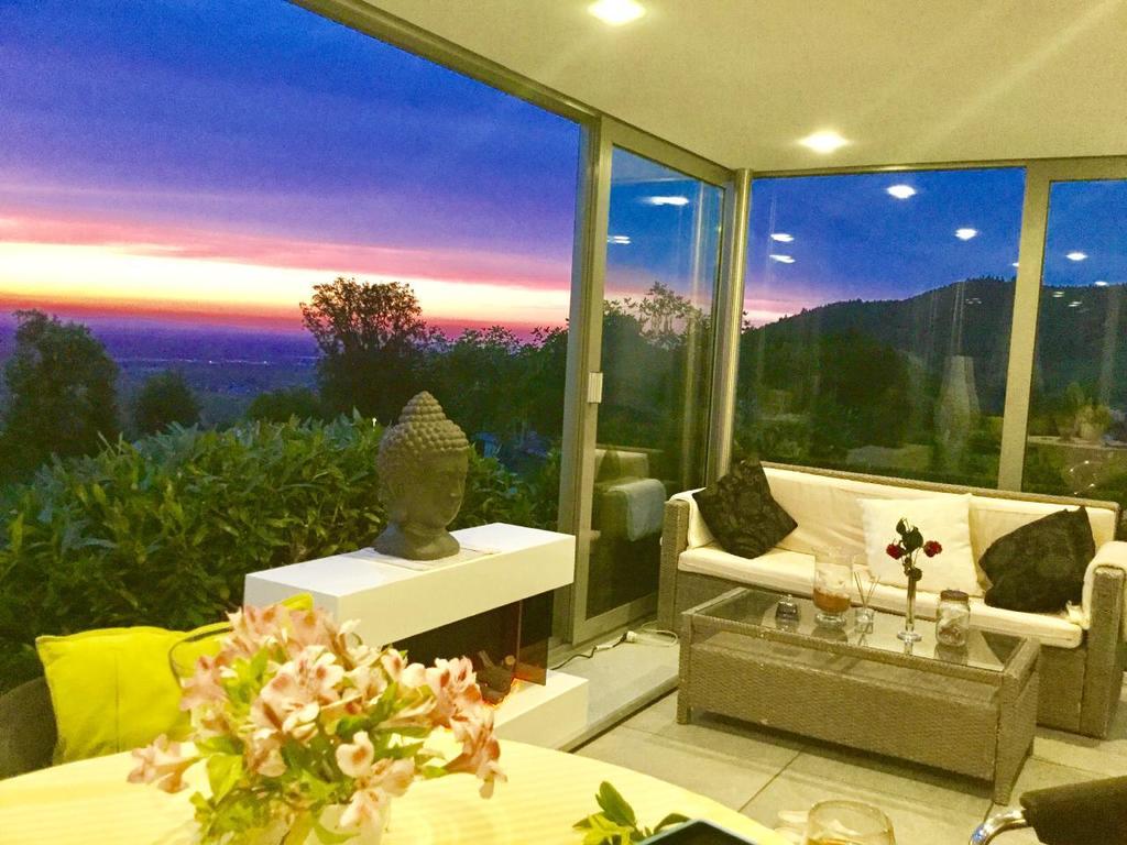 Traumwohnung Weinberge Traumpanorama Mit Wintergarten Und Kamin In Buhl Fur 2 Personen 1 Schlafzimmer Bei Tourist Online Buchen Nr 2792034