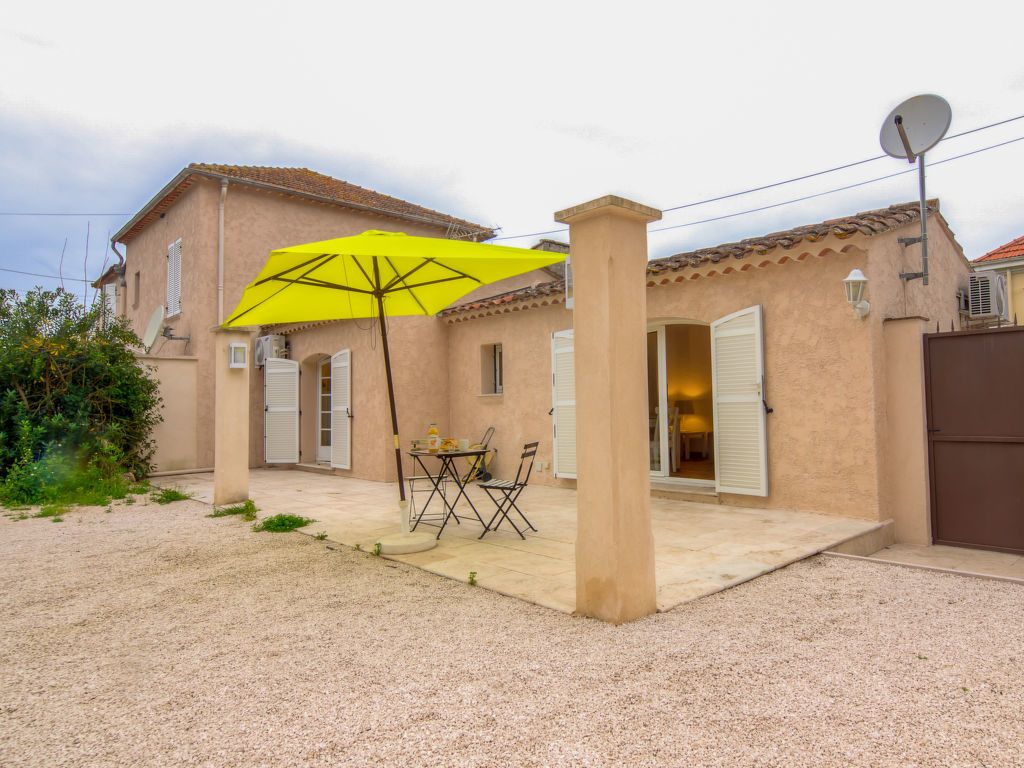 Ferienhaus Le Pilon In St Tropez Fur 4 Personen 1 Schlafzimmer Bei Tourist Online Buchen Nr