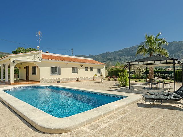 Ferienhaus Villa Mit Pool In Simat De La Valldigna Valencia In Bergen Fur 7 Personen 4 Schlafzimmer Hund Erlaubt Bei Tourist Online Buchen Nr