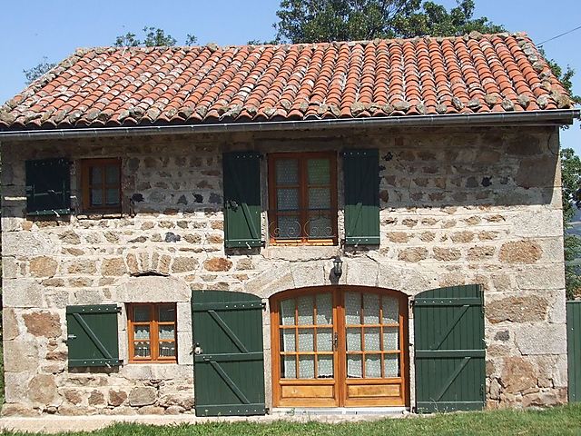 Tolle Ferienwohnung In Juvinas Sudfrankreich Mit Bergblick In St Georges En Couzan Fur 5 Personen 3 Schlafzimmer Bei Tourist Online Buchen Nr 753950