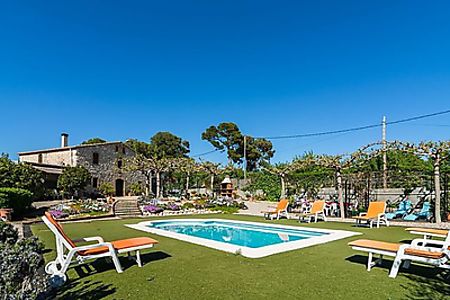 Poolurlaub In Barcelona Und Umland Ferienwohnungen Und Ferienhauser Mit Pool
