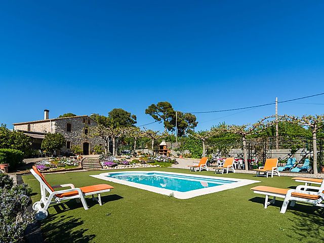 Ferienhaus Luxus Landaus In Katalonien Mit Garten Und Aussicht In Almunia Fur 10 Personen 5 Schlafzimmer Bei Tourist Online Buchen Nr