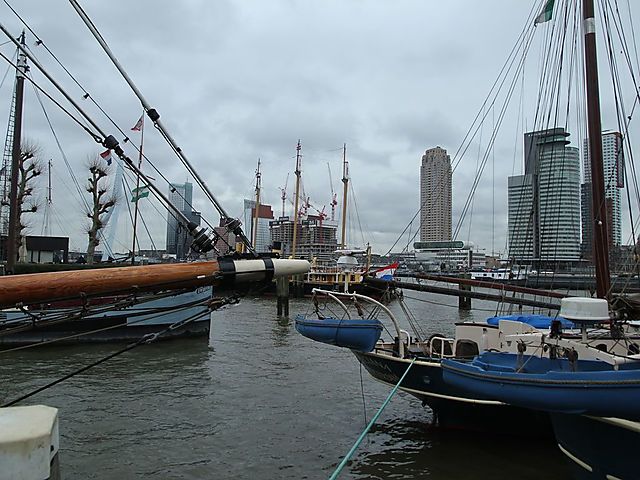 Ferienwohnung Schones Boot In Rotterdam Mit Nahegelegenem See Fur 22 Personen 8 Schlafzimmer Hund Erlaubt Bei Tourist Online Buchen Nr