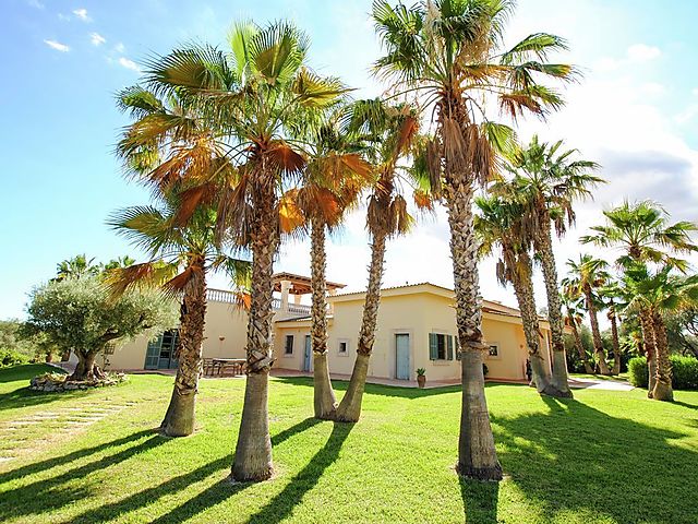 Ferienhaus Elegante Luxusvilla In Santanyl Balearen Mit Grossem Pool In Santanyi Fur 6 Personen 3 Schlafzimmer Bei Tourist Online Buchen Nr 434