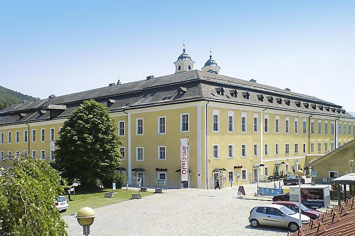 Gleinsttten dating agentur. Treffen in mondsee. Neue leute kennenlernen in purkersdorf. Frau treffen in neumarkt am wallersee. Sexdating in Richtenberg. Blitz dating aus seewalchen am attersee: Sie sucht ihn potsdam
