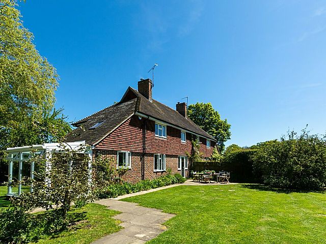 Geraumiges Ferienhaus In Tenterden Kent Inmitten Von Feldern In London Beach Fur 5 Personen 3 Schlafzimmer Bei Tourist Online Buchen Nr 1650