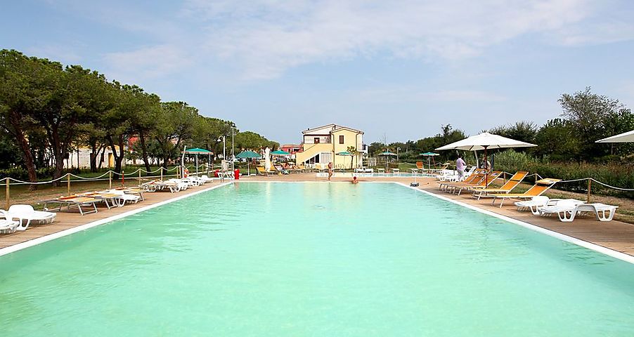 Ferienwohnung Mit Pool In Numana Fur 4 Personen 1 Schlafzimmer Bei Tourist Online Buchen Nr