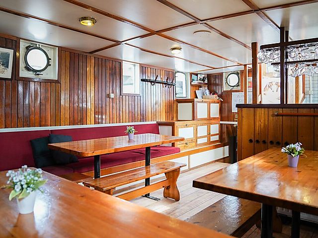 Ferienwohnung Geraumige Yacht In Rotterdam In Waldnahe Fur 21 Personen 10 Schlafzimmer Hund Erlaubt Bei Tourist Online Buchen Nr