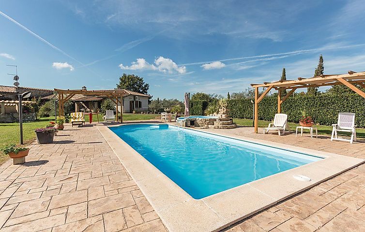 Ferienhaus Il Fienile In Manziana Fur 5 Personen Bei Tourist Online Buchen Nr