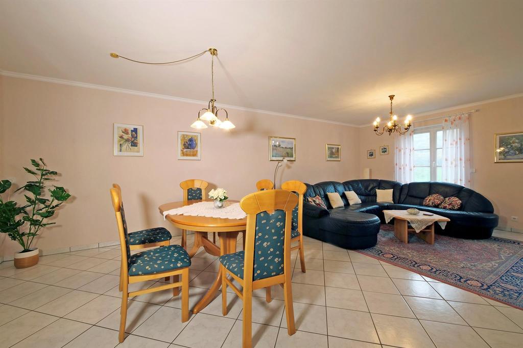Ferienwohnung Villa Waldesruh Erdgeschosswohnung in Saarburg für 4