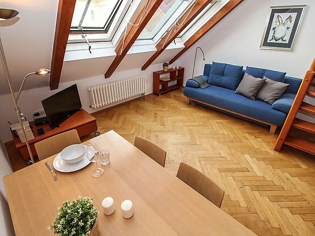 Ferienwohnung O21 In Praha Prag 1 Fur 4 Personen 1 Schlafzimmer Hund Erlaubt Bei Tourist Online Buchen Nr