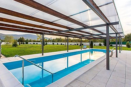Ferienwohnungen Ferienhauser In Sutina Mieten