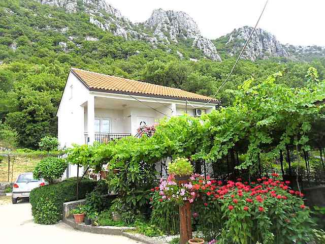 FerienWohnung mit Terrasse in Bribir für 4 Personen, 1 Schlafzimmer