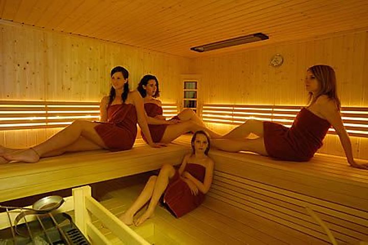 Gemütliche Skihütte mit Sauna in Österreich - inmitten des Skigebiets