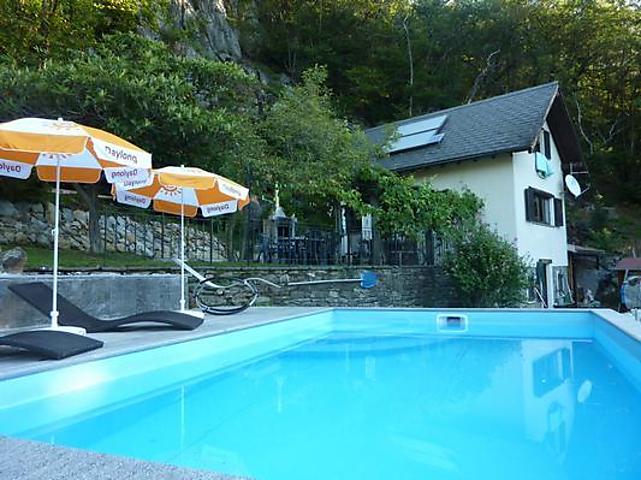 Ferienhaus Casa Campo Di Mezzo In Bellinzona Fur 5 Personen 2 Schlafzimmer Hund Erlaubt Bei Tourist Online Buchen Nr